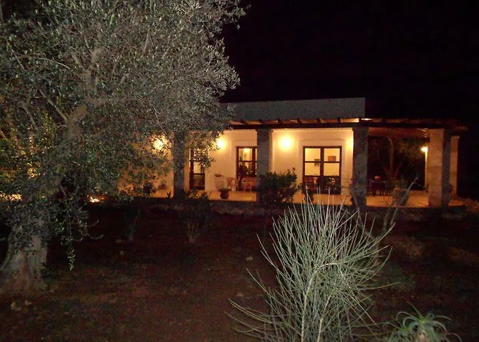 Calamate Farm stay *