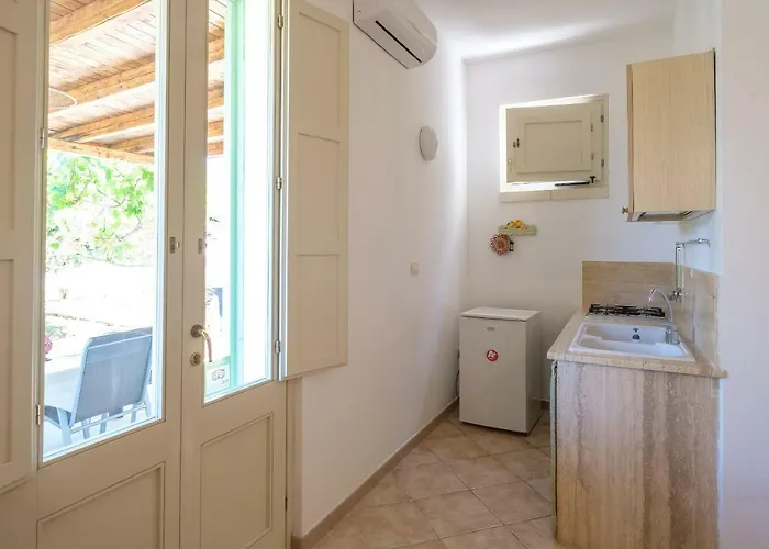 Feriegård Calamate *